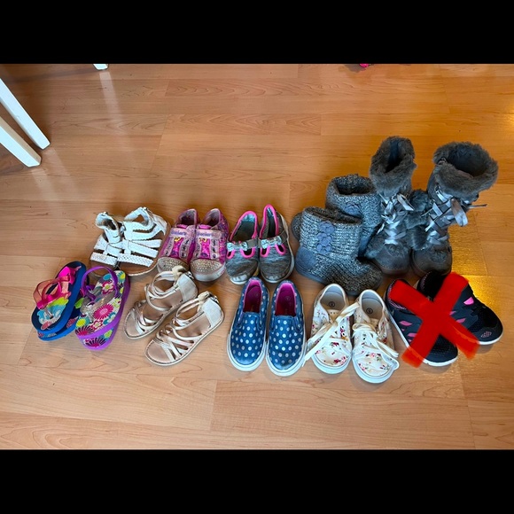 Girls Sz 8 Shoe bundle! - Picture 1 of 14